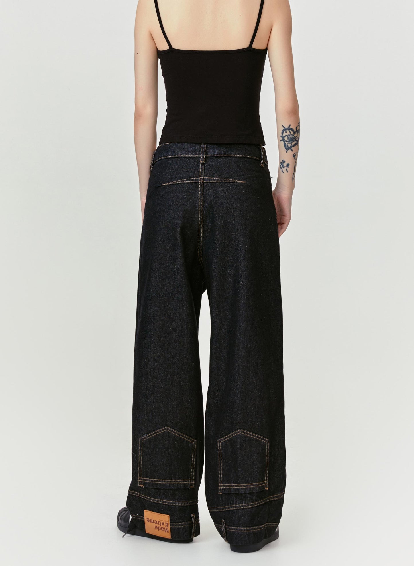 INVERTED TRIANGLE JEANS PANTS