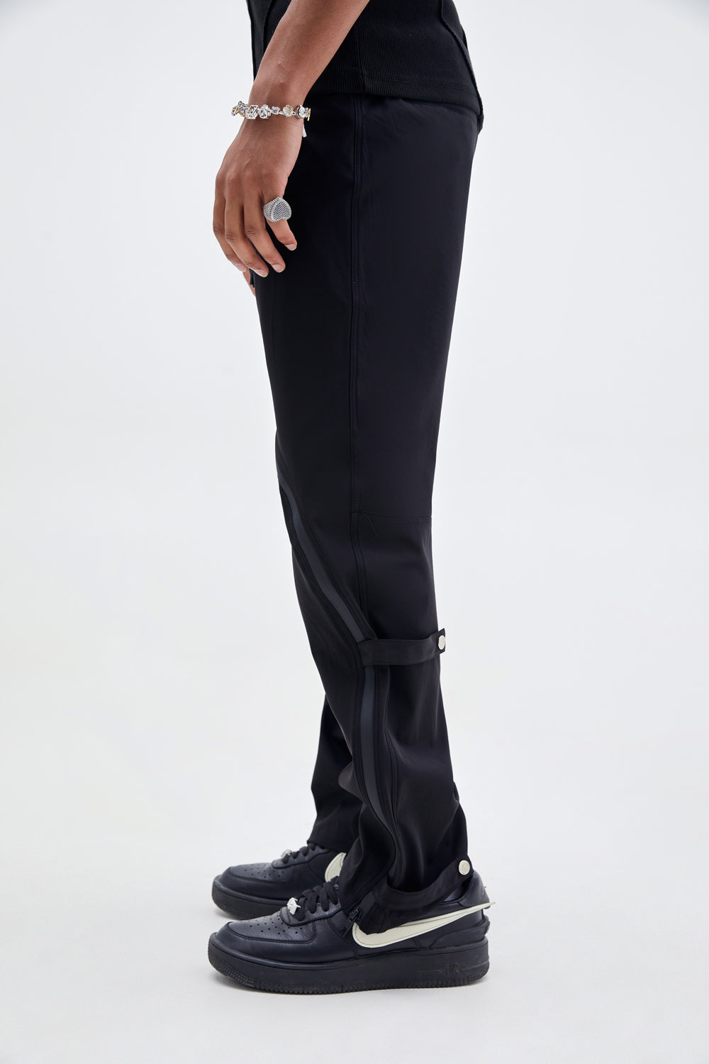 Black line outlet pant