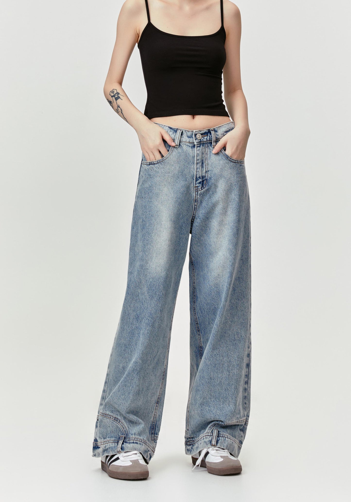 INVERTED TRIANGLE JEANS PANTS