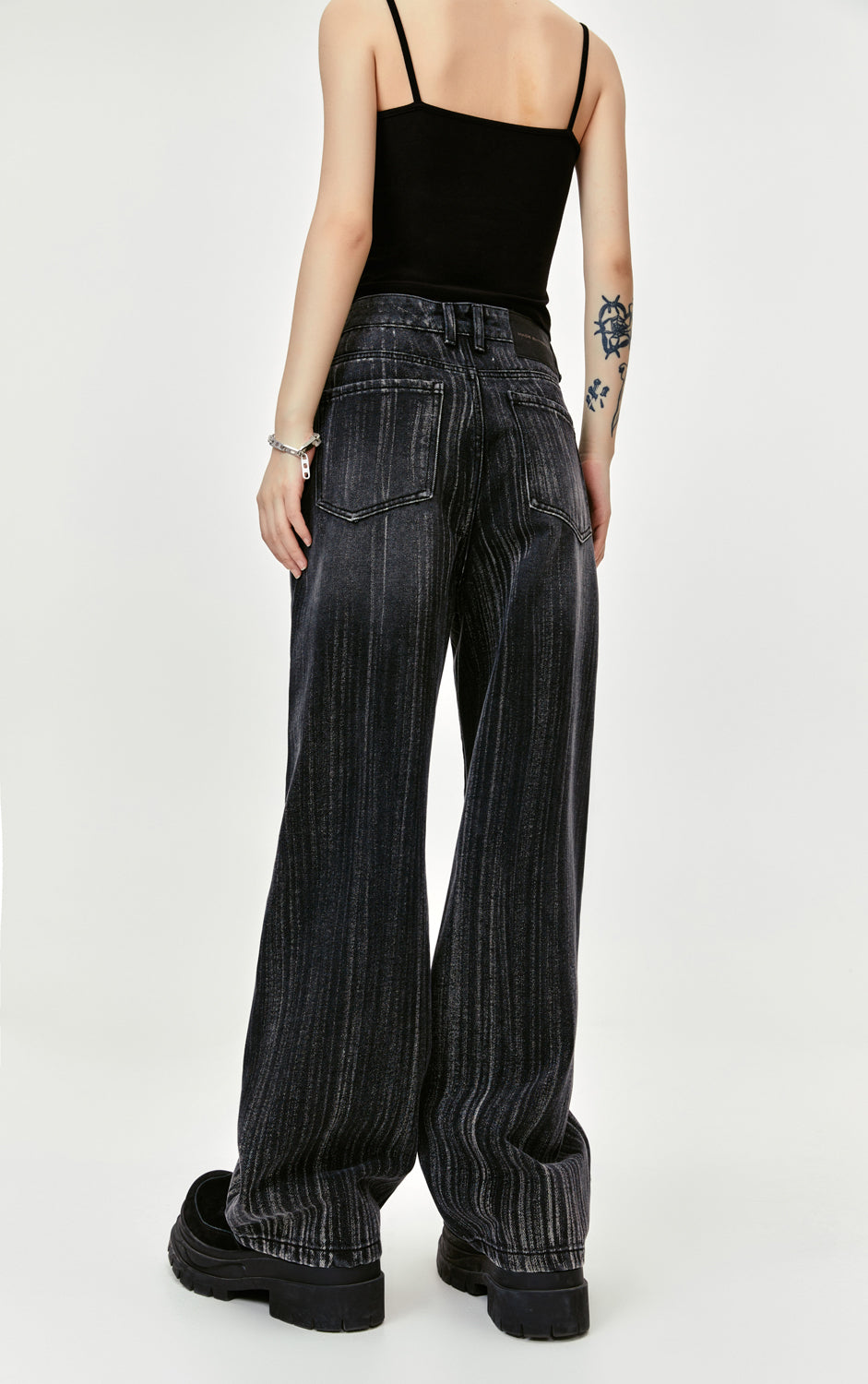 PARALLEL JEANS PANTS